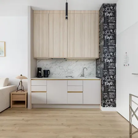 Shellter Seaside With Parking By Renters Rogowo (Gryfice)