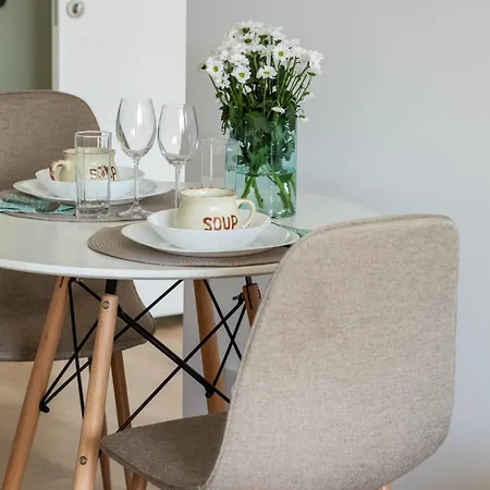 Shellter Seaside With Parking By Renters Apartment